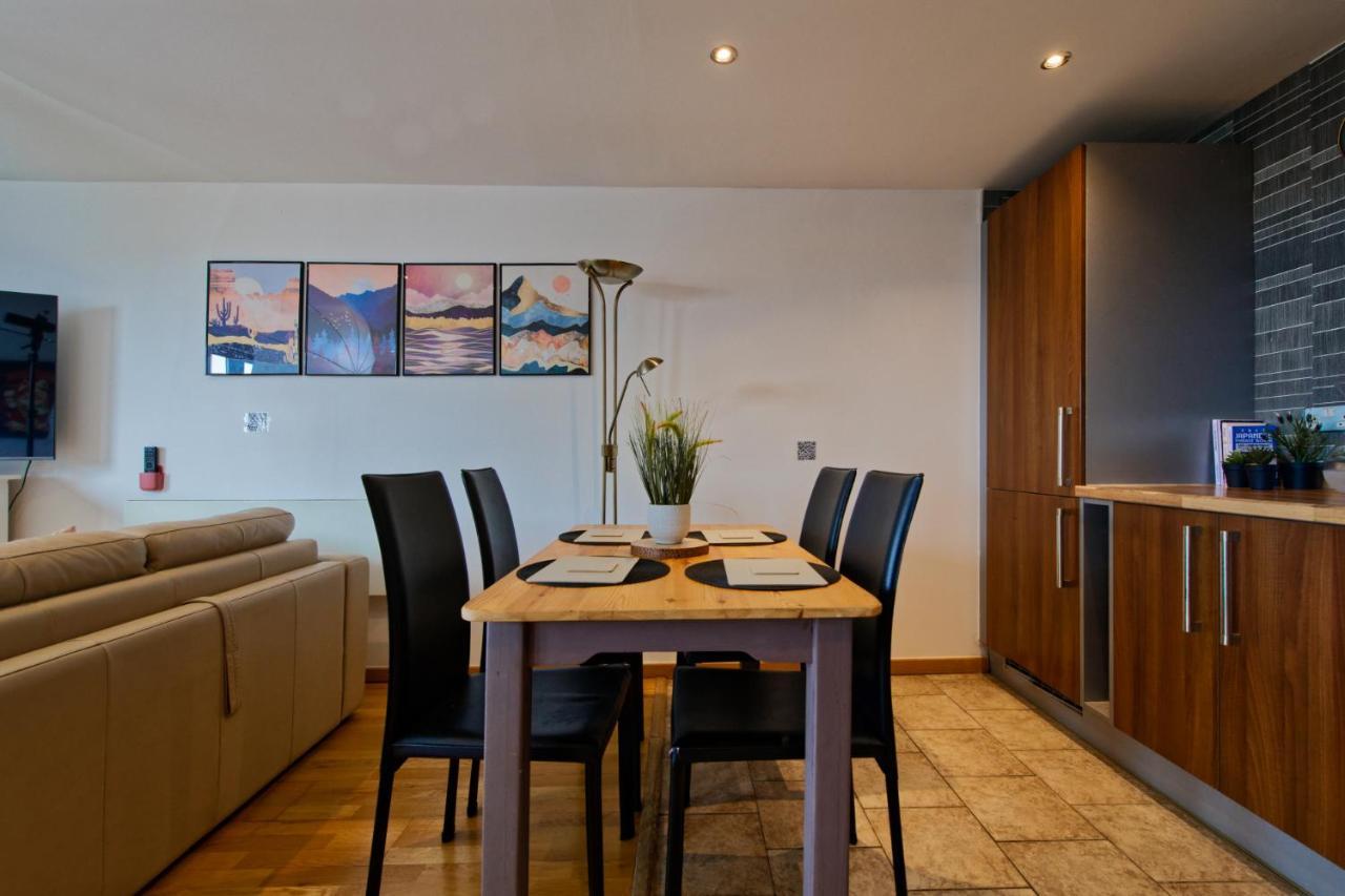 Sidemersey Livings- Convenient 1-Bedroom Flat With A View, Central Liverpool Exterior foto