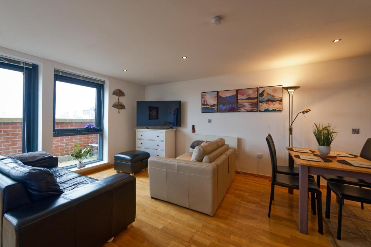 Sidemersey Livings- Convenient 1-Bedroom Flat With A View, Central Liverpool Exterior foto