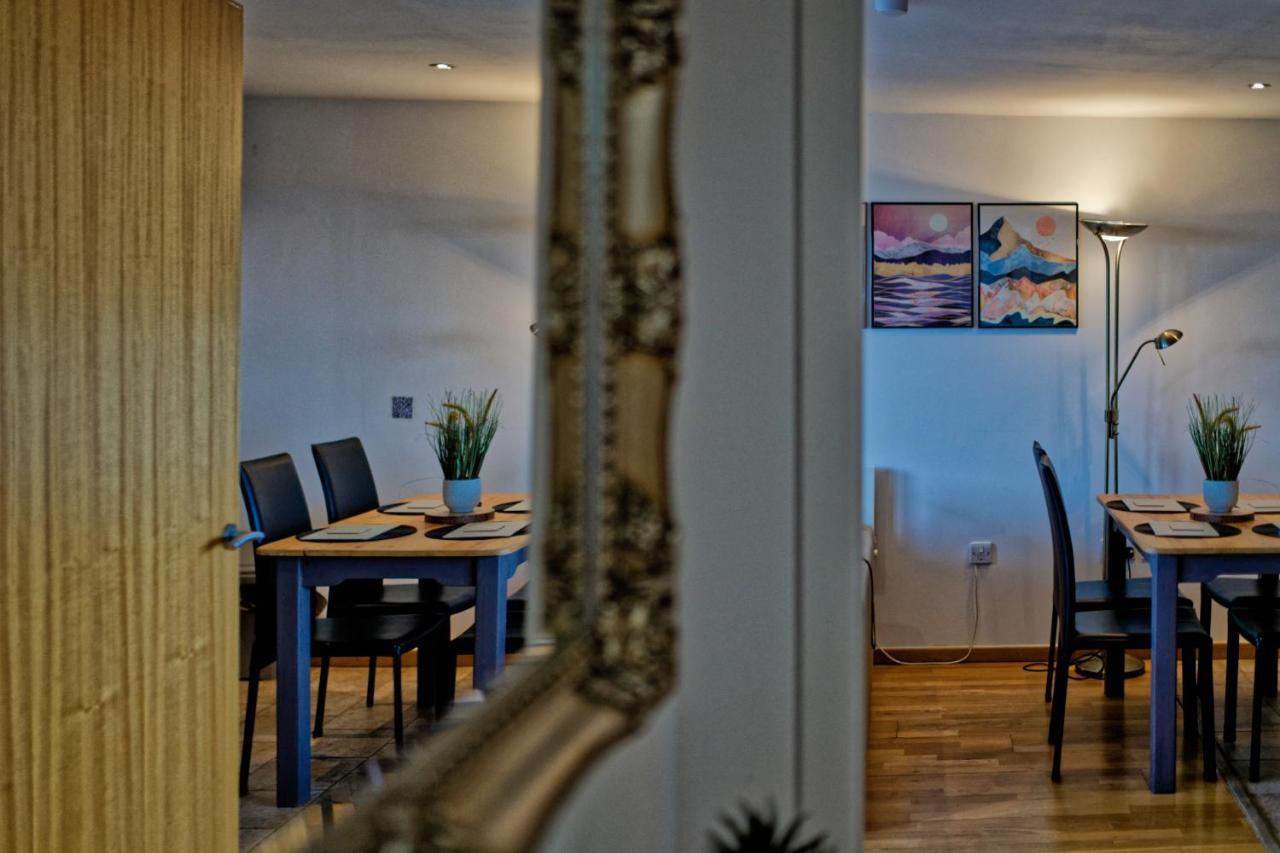 Sidemersey Livings- Convenient 1-Bedroom Flat With A View, Central Liverpool Exterior foto