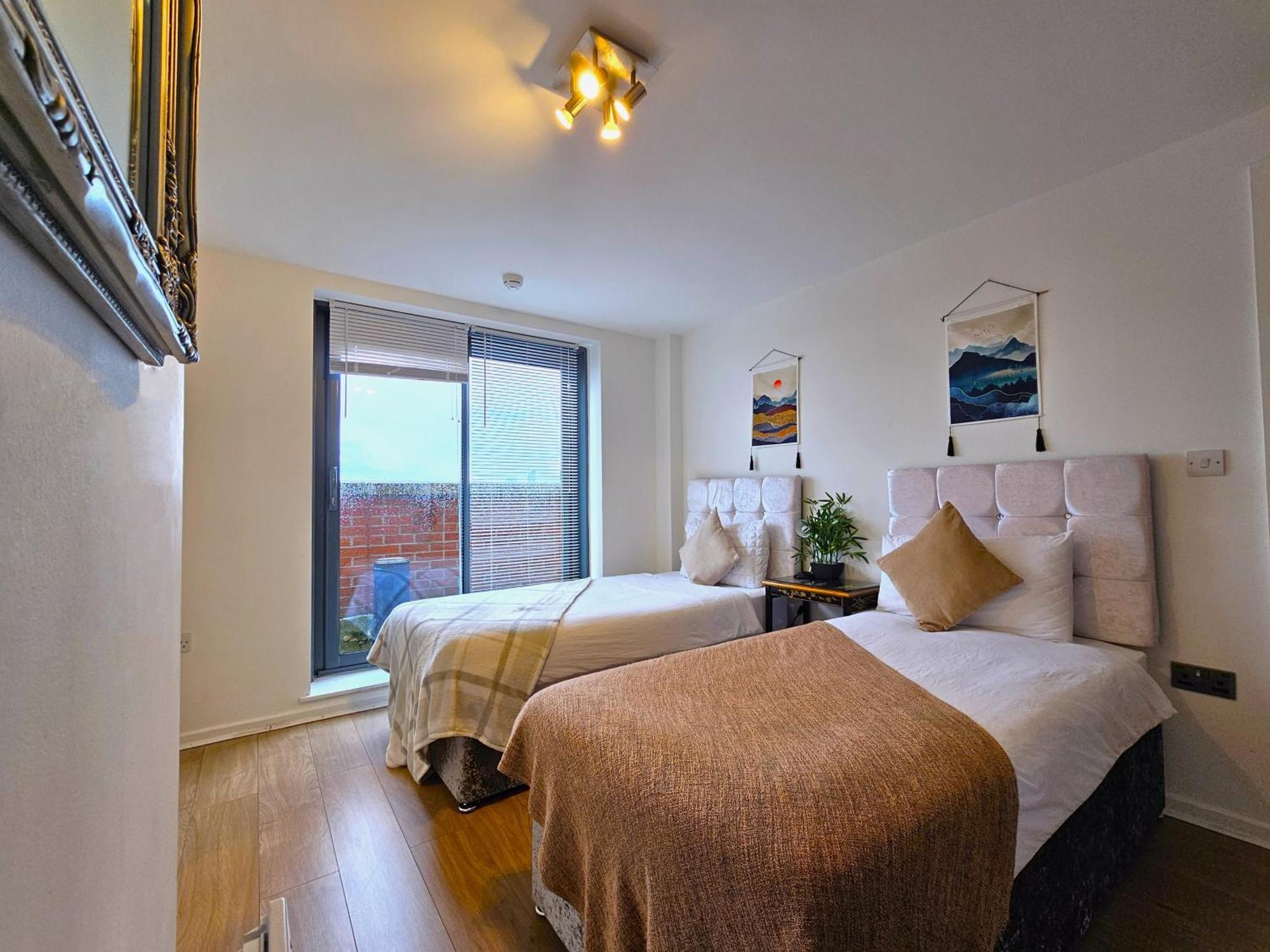Sidemersey Livings- Convenient 1-Bedroom Flat With A View, Central Liverpool Exterior foto